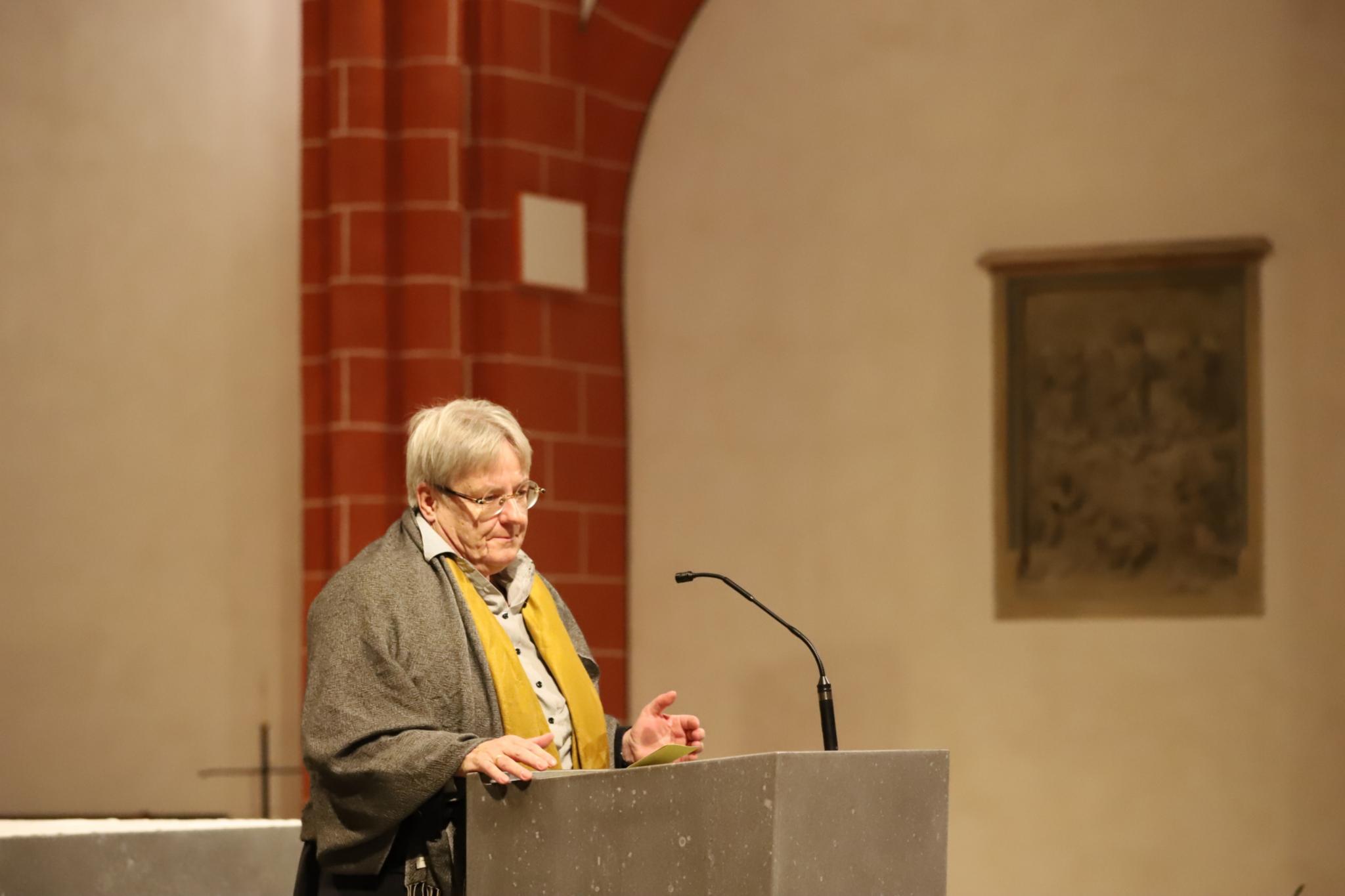 Prof. Dr. Barbara Welzel referierte zum Thema 'Kirchen als Ort der Erinnerung'